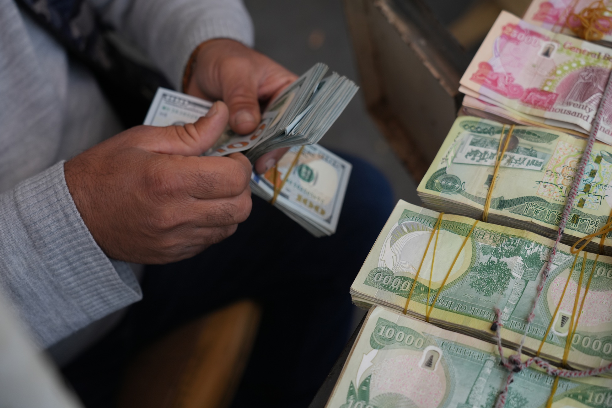 ارتفاع أسعار الدولار في بغداد وأربيل