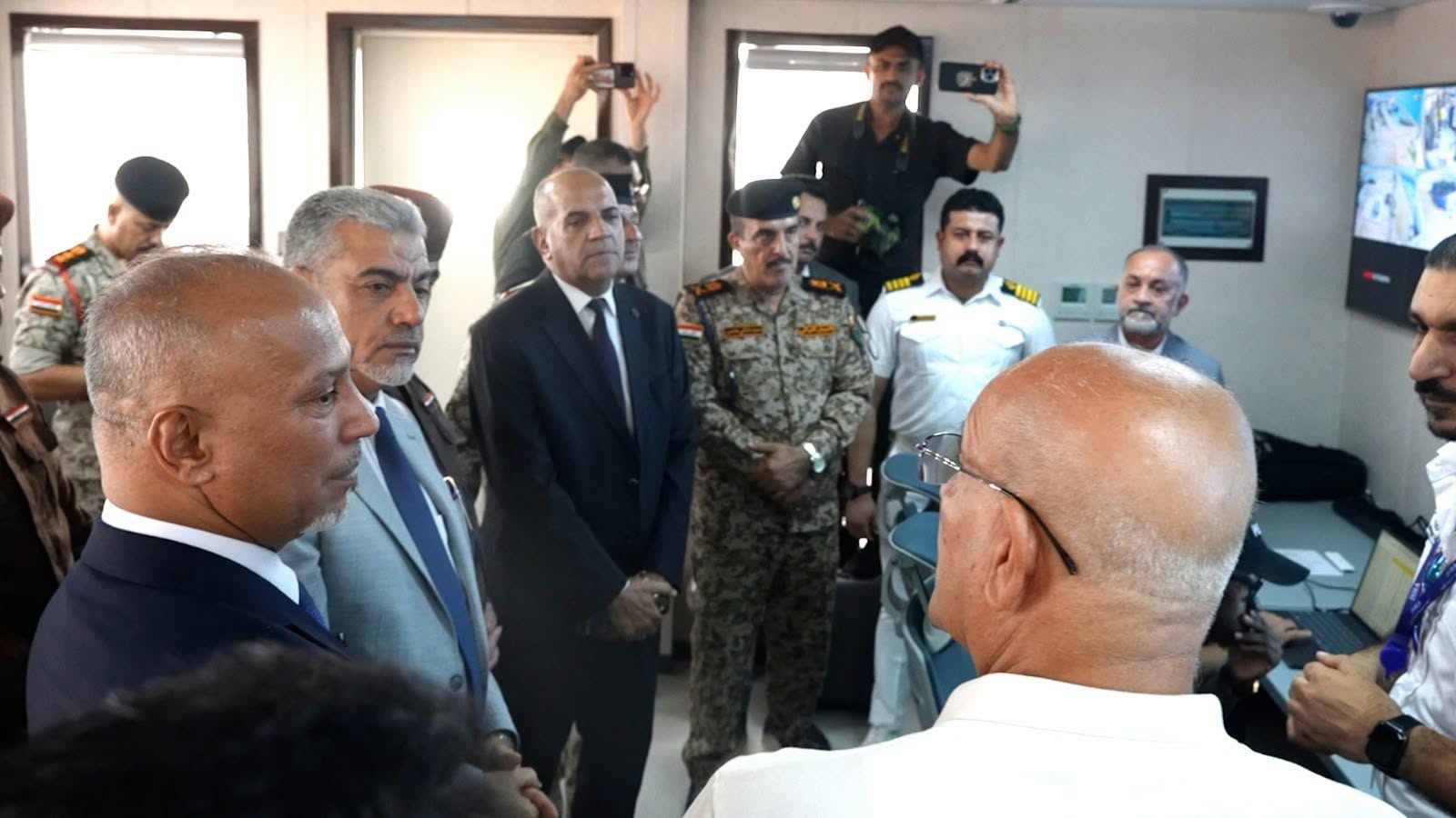 النقل: افتتاح مشروع منظومة (VTS) لمراقبة حركة السفن في المياه الإقليمية