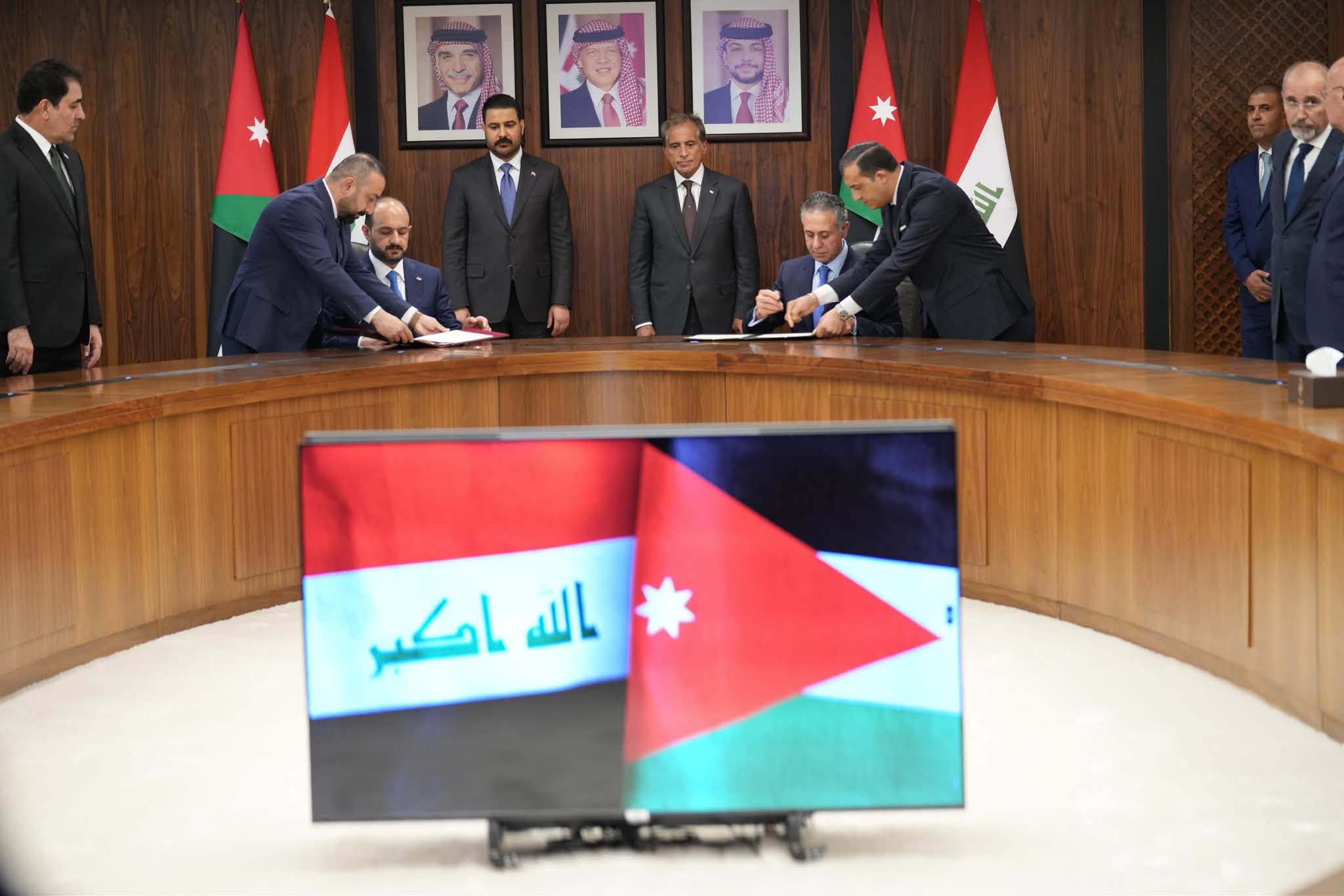 رئيس الوزراء ونظيره الأردني يرعيان مراسم التوقيع على 9 مذكرات تفاهم وبرامج تنفيذية