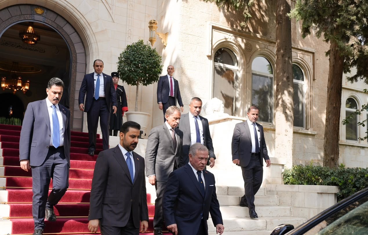 رئيس الوزراء يعود إلى العاصمة بغداد بعد اختتام زيارته الرسمية إلى الأردن