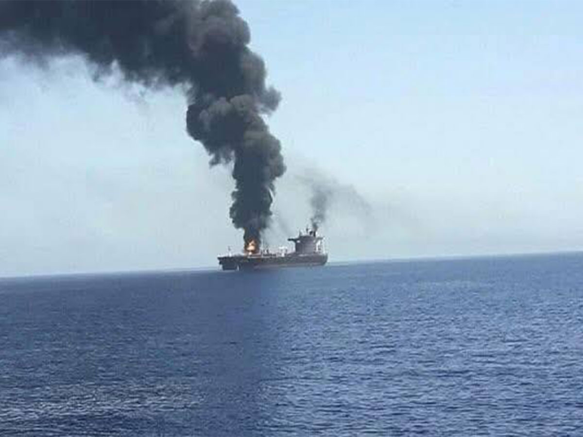 سنتكوم: استهداف سفينة ترفع علم بنما حاولت اختراق الحصار البحري على إيران