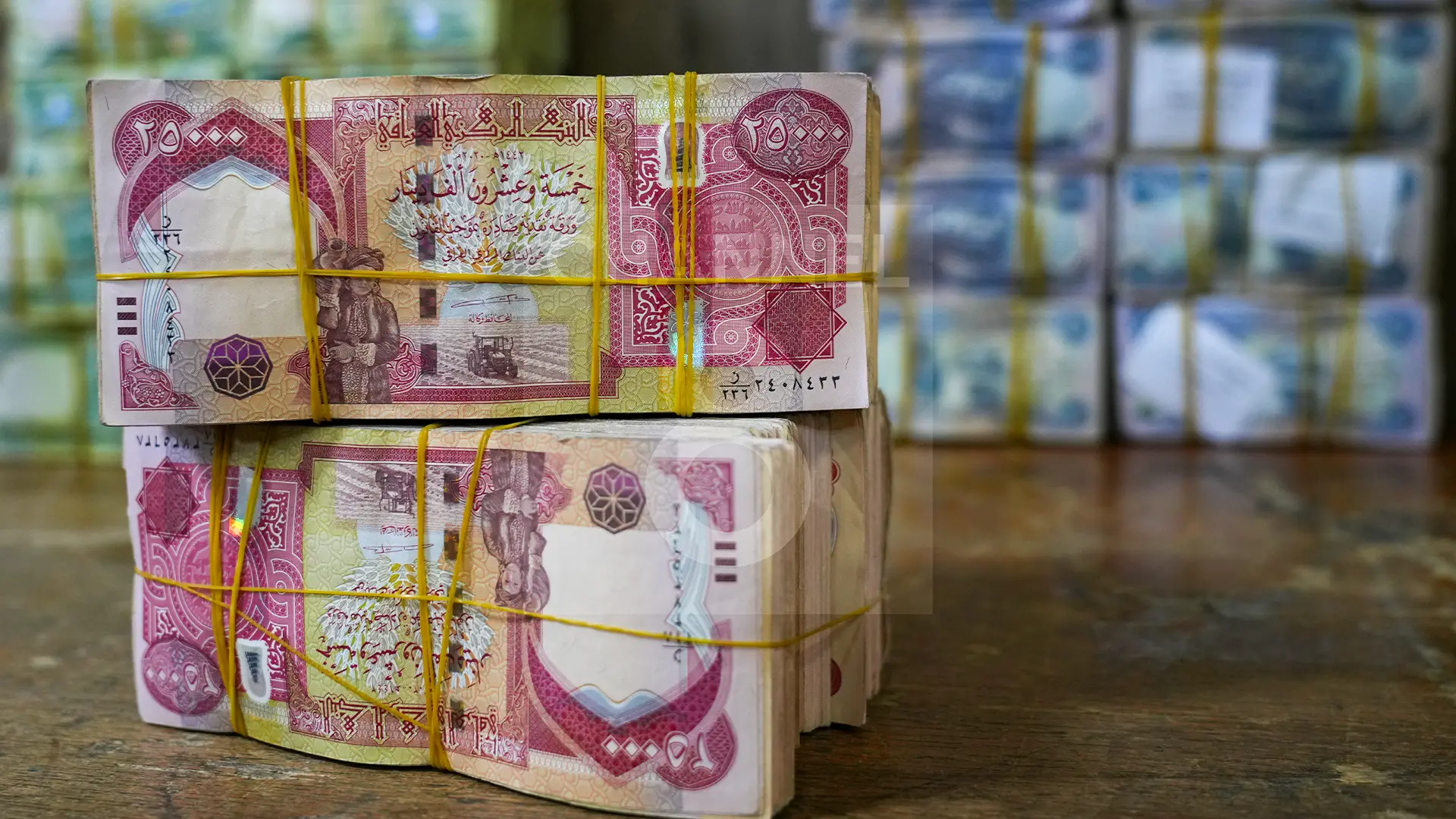 Iraqi dinar bills. (photo: Hama Sur/Channel8)
