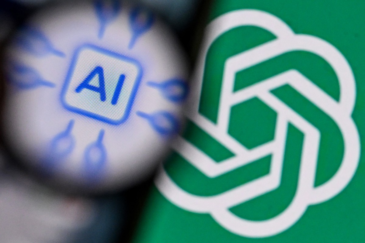 The logo of the ChatGPT application developed by US artificial intelligence research organization OpenAI on a laptop screen (R) and the the logo of the Artificial Intelligence chat application on a smartphone screen in Frankfurt am Main, western Germany. Photo: AFP 
