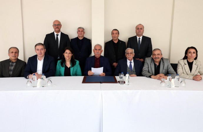 PKK leader Abdullah Ocalan with Imrali delegation