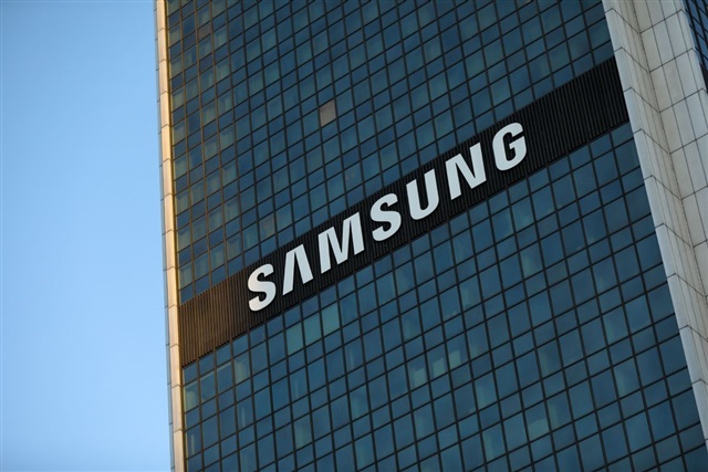 Samsung Smartphone Prices Nearly Double Over Past Decade