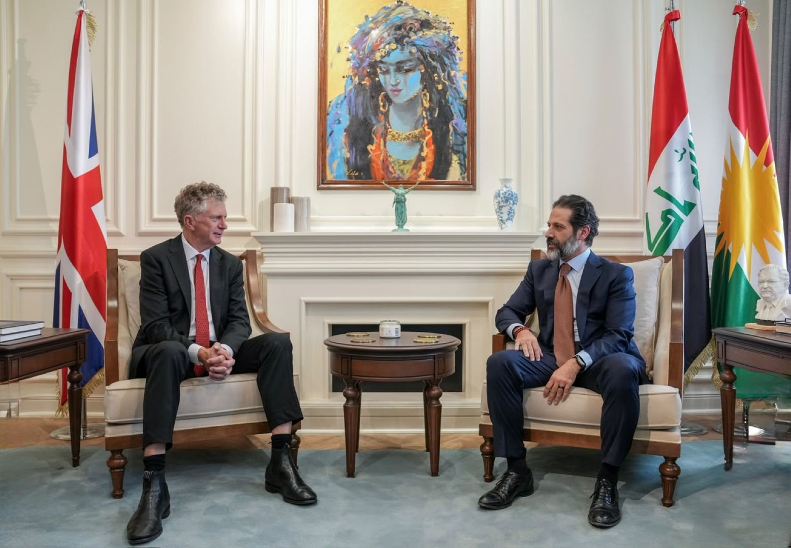 قباد طالبانی، معاون نخستوزیر حکومت ادارهکننده اقلیم کوردستان، و جاناتان پاول، مشاور امنیت ملی بریتانیا