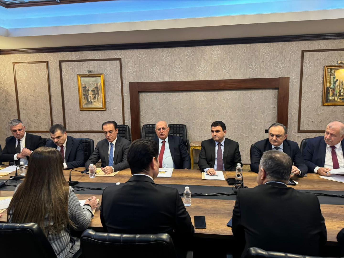 کۆبوونەوەیەکی پێشووی شاندی هەرێمی کوردستان لەگەڵ حکومەتی فیدڕاڵ