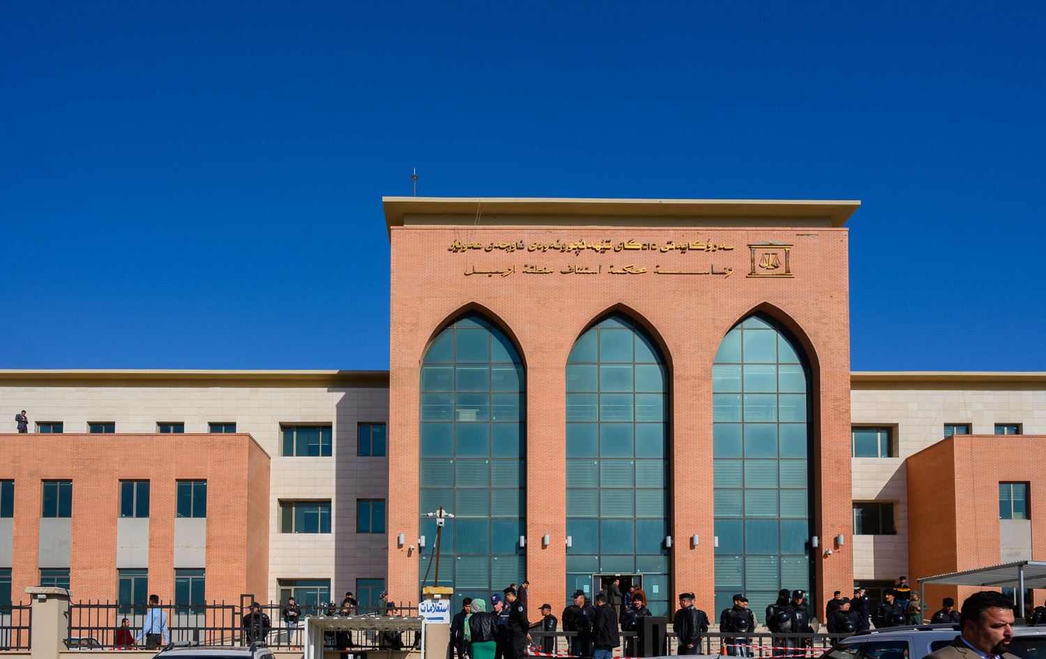 لە هەولێر شەڕەتەقە روویدا و كەسێك بریندارە