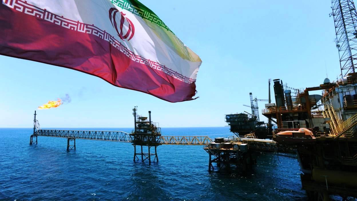 یەکێک لە سەکۆکانی هەناردەکردنی نەوتی ئێران لەسەر دەریا