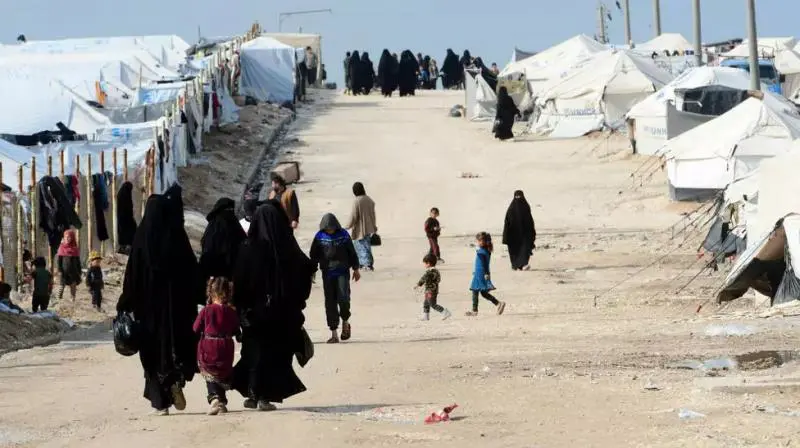 ÇARENIVÎSA 400 ÊZÎDIYÊN LI KAMPA HOLÊ NE DIYAR E