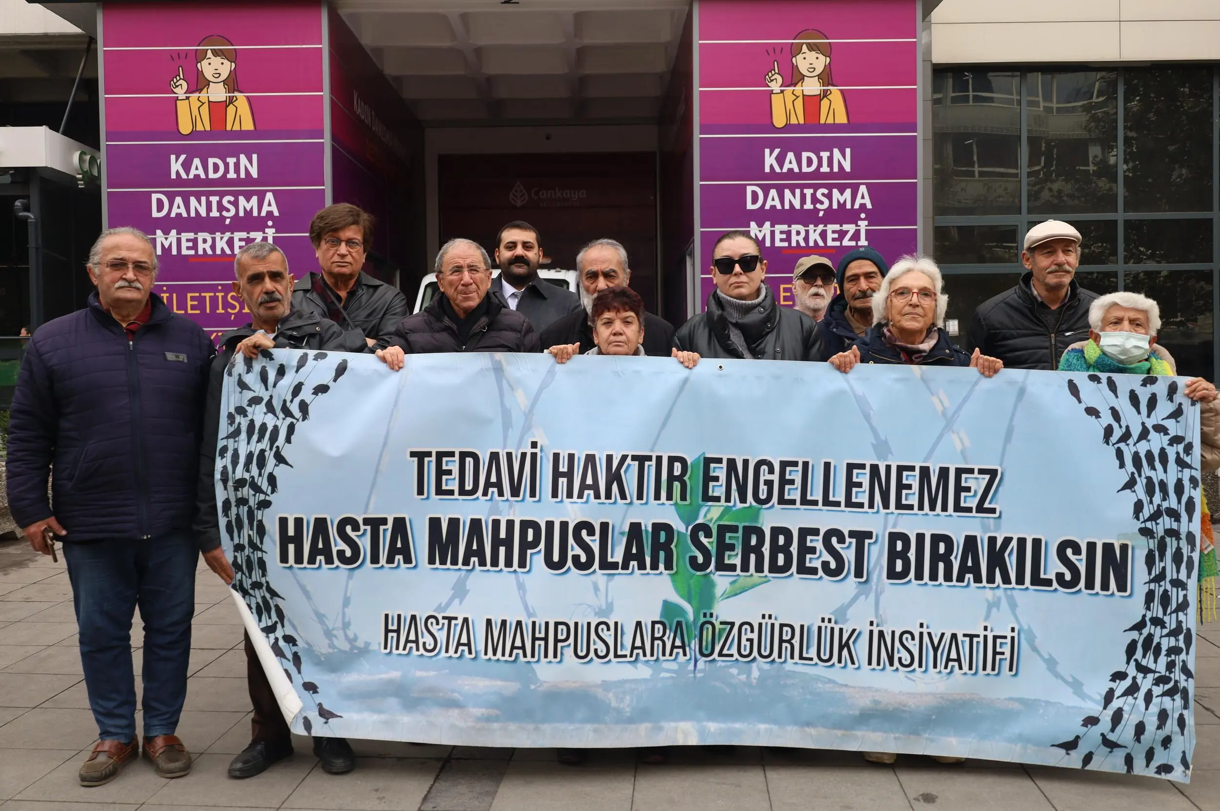 ÎNSIYATÎVA AZADIYA GIRTIYÊN NEXWEŞ: LI TIRKIYEYÊ 1.412 GIRTIYÊN NEXWEŞ HENE