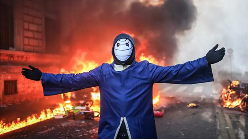 Fransa'da hayat pahalılığı protestoları şiddete dönüştü