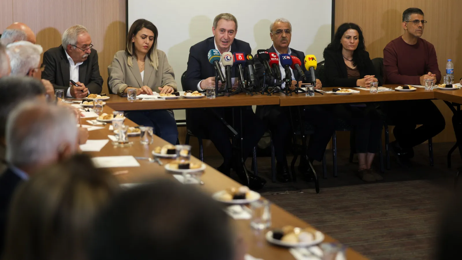 Bakırhan: İktidar somut adımlar atmalı