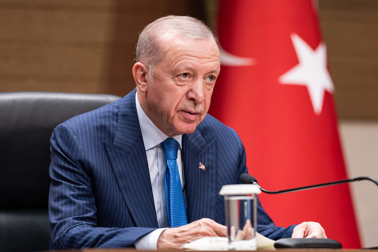Erdoğan: Muhalefet yeri geldiğinde savaş baltalarını kenara koyabilmeli