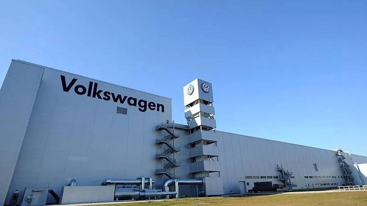 Volkswagen 2030'a kadar 100 bin çalışanını işten çıkaracak